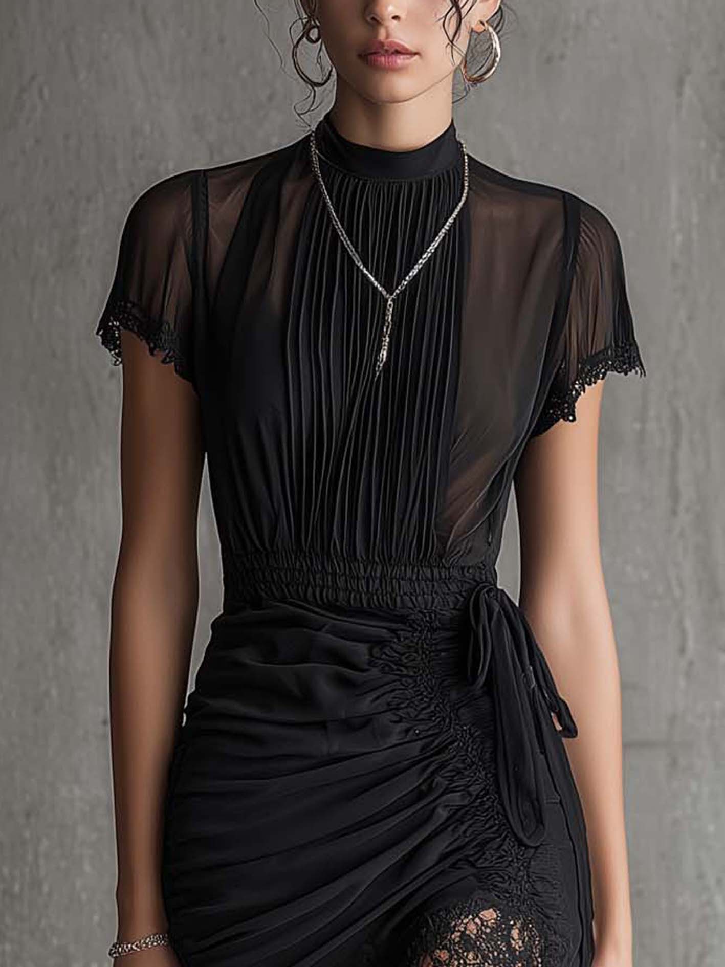 Lucia - Abito corto nero in chiffon plissettato in vita con bordo in pizzo